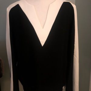 V neck pull over - two tone